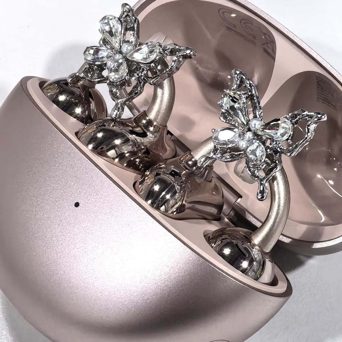 FreeClip™:  Les Boucles d'Oreilles qui Chantent